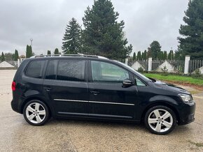 Volkswagen Touran 2.0 TDI highline r.v 2011 navi xenon - 3