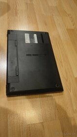 Notebook Samsung NP300V5A - 3