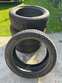 Michelin 225/45 R18 - 3