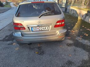 Mercedes B200 - 3