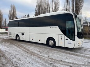 Man lion s Coach EEV - 3