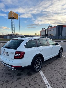 Škoda Octavia Combi 2.0 TDI Scout 4x4 - 3