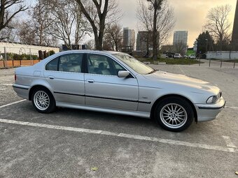 BMW E39 528ia - 3