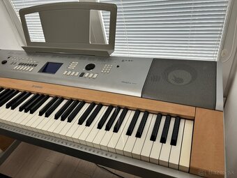 YAMAHA DGX-620 - 3