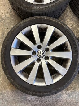 Predám originál VW elektróny 5x112 R17 s letnými pneu 235/45 - 3