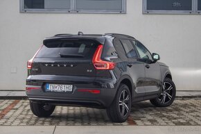 Volvo XC40 B3 AT7 PLUS Dark 163hp - 3