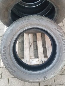 Zimne 215/60R17 Bridgestone - 3