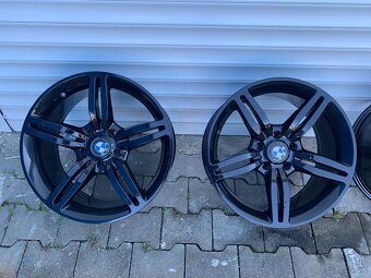 BMW 5x120 R18 8,5J ET15 - 3