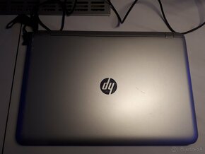 HP pavilion 17 - 3