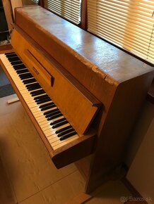 pianino Petrof - 3