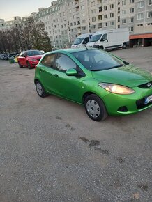 Predám mazda 2 1.3 benzin 55kw - 3