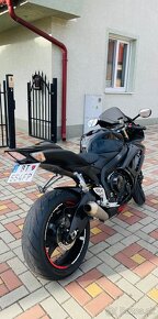 Suzuki GSX R 600 K7 - 3