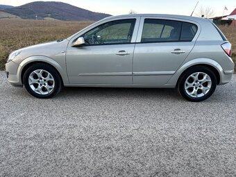 Opel Astra 1.9 CDTi AUTOMAT, Webasto, Senzory, 83 000 km - 3