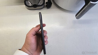 Huawei P30 Pro - jemná puklina na lcd - 3