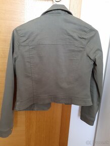 Sezónny kabátik H&M veľkosť 146 zelený, cena 9 eur - 3