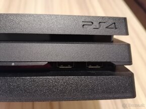 Predám PS4 PRO 1TB + 2 ovládače + 6 hier - 3