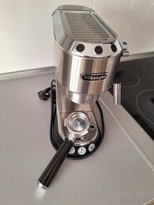 Predam kavovar DeLonghi EC680.M - 3