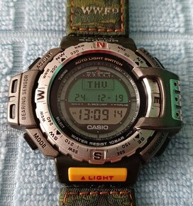 Casio Pro Trek PRT-40 WWF red - 3