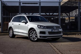 Volkswagen Touareg R-line 3.0TDI PREMIUM webasto - 3