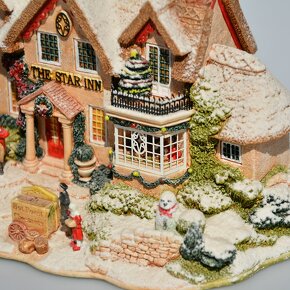 Slávny Vianočný Lilliput Lane -Zberateľský domček, miniatúra - 3