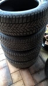 4 ks ZIMNÉ 225/55 R17 101V XL FULDA cca 5-6 mm LEN 35,-€/kus - 3