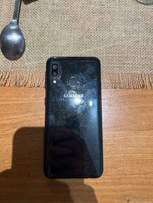 Samsung A20e - 3