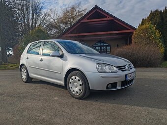 Volkswagen Golf 5 1.4 - 3