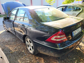 Mercedes-Benz W203 C320 3,2i 160kw - 3