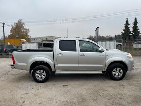 Toyota Hilux DK 2,5 D-4D 145 City - 3