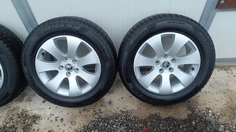 Sada elektrónov SKODA s pneu PIRELLI SOTTOZERO 3 215/60 R16 - 3