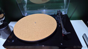 Pro-Ject Debut Carbon DC - 3