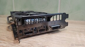 Asus ROG Strix RX560 O4G EVO Gaming - 3