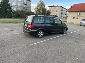 Volkswagen Sharan - 3