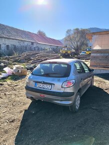 Peugeot 206 1,1 benzin - 3