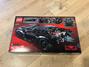 Lego batmobile 42127 - nevhodný darček - 3