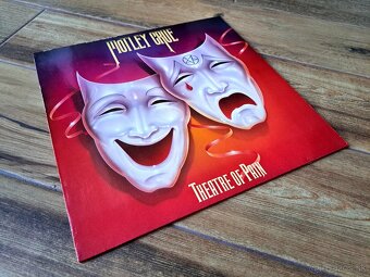 Lp Mötley Crüe - Theatre of Pain - 3