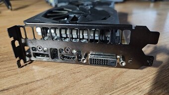 Grafická karta AMD Radeon RX560 4GB - 3