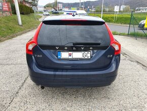 Volvo V60 D3 2.0L Momentum Geartronic - 3