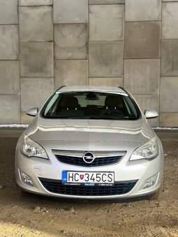 Opel Astra Sports Tourer - 3