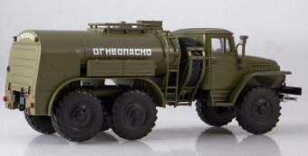 Ural-375D  1:43 cisterna - 3