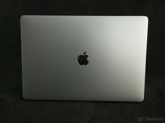 MacBook Pro 15" (2018) - 3