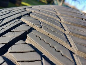 235/40 r19 zimne pneumatiky - 3