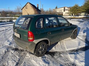 Predám Opel corsa 1.2i eco r.v1996 - 3