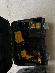 Dewalt - 3