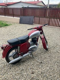 Jawa 250/592 - 3