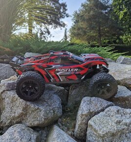 TRAXXAS Rustler 4x4 - 3