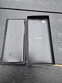 Galaxy Z Flip5 Graphite - 3