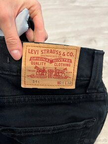 Levi’s čierne džínsy 511 - 3