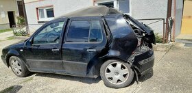 Volkswagen Golf 4  1.4i  rok 2003 - 3