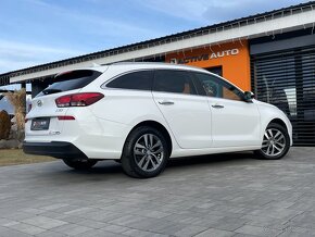 Hyundai i30 CW 1.6 CRDi M6, r.v.: 2019 - 3